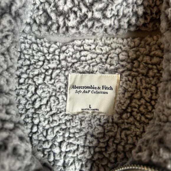 Abercrombie & Fitch Gray Soft Sherpa Vegan Leather Trim Quarter Zip Women’s L - Picture 2 of 9